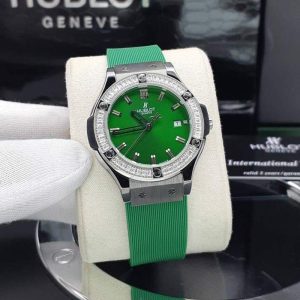 ساعت نگین دار زنانه هابلوت سبز Hublot