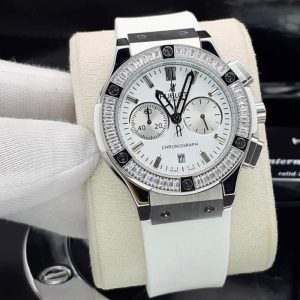 ساعت زنانه نگین باگتی هابلوت ۳ موتوره رزگلد سفید Hublot
