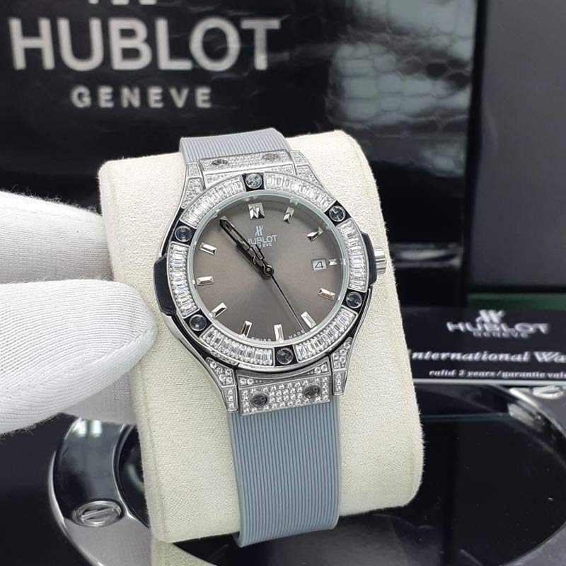 ساعت نگین دار زنانه هابلوت طوسی Hublot